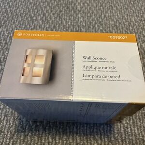 PORTFOLIO COLTON LAKES SATIN NICKEL FINISH FROSTED GLASS‎ SHADE WALL SCONCE NEW